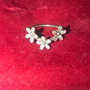 Pandora flower ring